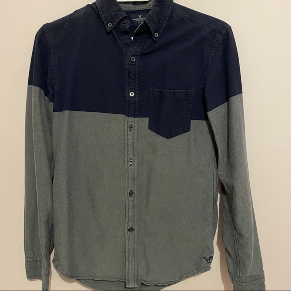 (3/$15) American Eagle Button Up Shirt with Pocket - Picture 2 of 5